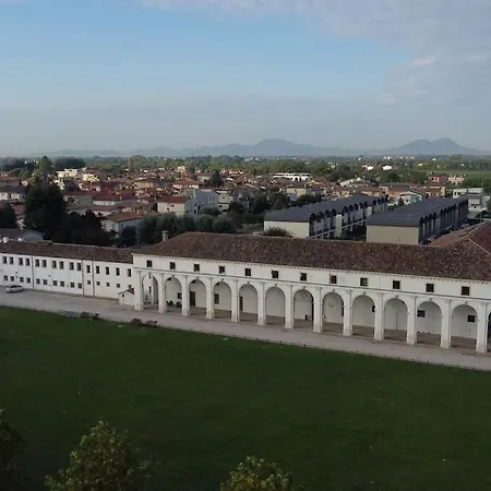 Eleven Charme&comfort - Padua Apartman